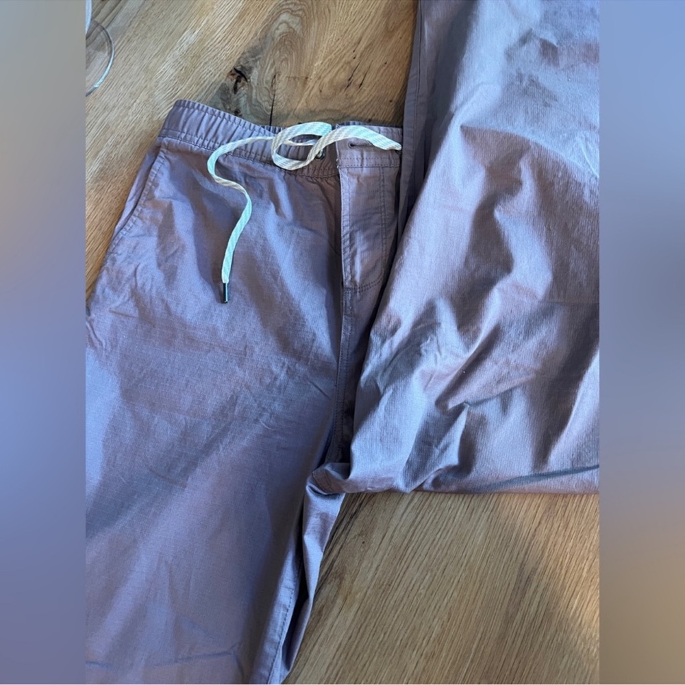 VUORI WOMEN'S CROPPED RIPSTOP PANTS IN HAZEL, SIZE M. - Picture 8 of 15